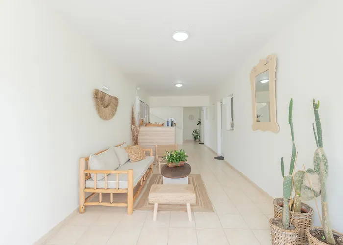 Tsambikos Apts